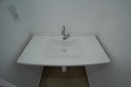 Apartamento para alugar com 37m², 2 quartos e sem vagaBanheiro