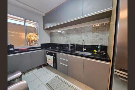 Cozinha de apartamento à venda com 2 quartos, 48m² em Jardim Novo Horizonte, Valinhos