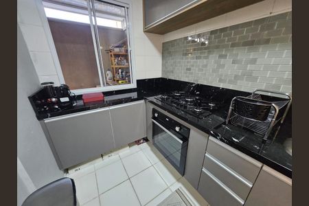 Cozinha de apartamento à venda com 2 quartos, 48m² em Jardim Novo Horizonte, Valinhos