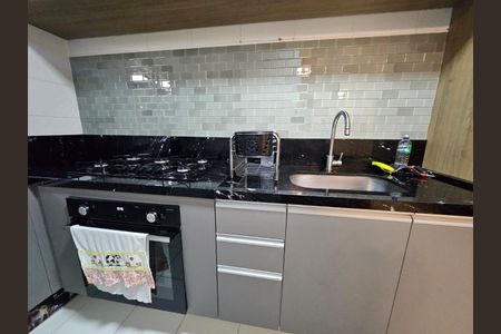 Cozinha de apartamento à venda com 2 quartos, 48m² em Jardim Novo Horizonte, Valinhos