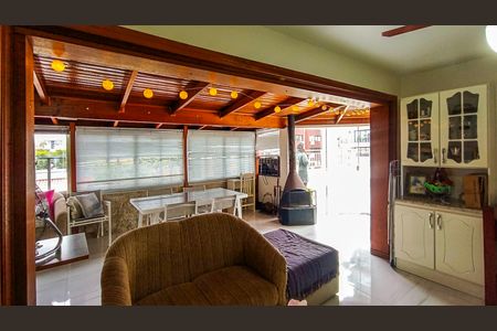 Apartamento à venda com 154m², 2 quartos e 1 vagaSalão gourmet 