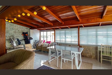 Apartamento à venda com 154m², 2 quartos e 1 vagaSalão gourmet 