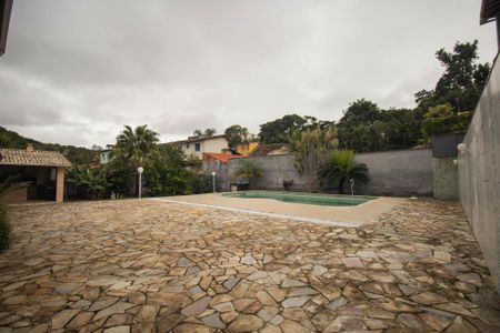 Casa para alugar com 1000m², 6 quartos e 4 vagas Casa para alugar com 1000m², 6 quartos e 4 vagasÁrea externa