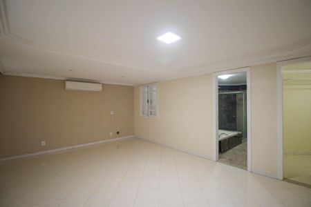 Casa para alugar com 1000m², 6 quartos e 4 vagas Casa para alugar com 1000m², 6 quartos e 4 vagasSuíte 2