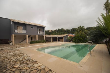 Casa para alugar com 1000m², 6 quartos e 4 vagas Casa para alugar com 1000m², 6 quartos e 4 vagasPiscina