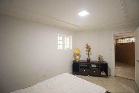 Casa para alugar com 1000m², 6 quartos e 4 vagas Casa para alugar com 1000m², 6 quartos e 4 vagasQuarto 2