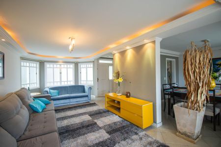 Casa para alugar com 1000m², 6 quartos e 4 vagas Casa para alugar com 1000m², 6 quartos e 4 vagasSala
