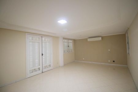 Casa para alugar com 1000m², 6 quartos e 4 vagas Casa para alugar com 1000m², 6 quartos e 4 vagasSuíte 2