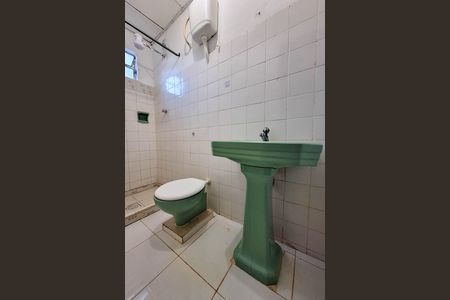 Casa para alugar com 40m², 1 quarto e 1 vaga Casa para alugar com 40m², 1 quarto e 1 vagaBanheiro