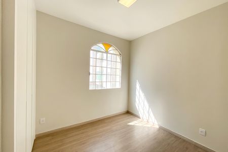 Apartamento à venda com 84m², 3 quartos e 2 vagas Apartamento à venda com 84m², 3 quartos e 2 vagasQuarto 3