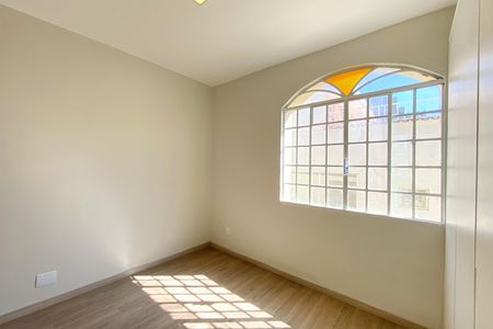 Apartamento à venda com 84m², 3 quartos e 2 vagas Apartamento à venda com 84m², 3 quartos e 2 vagasQuarto 2