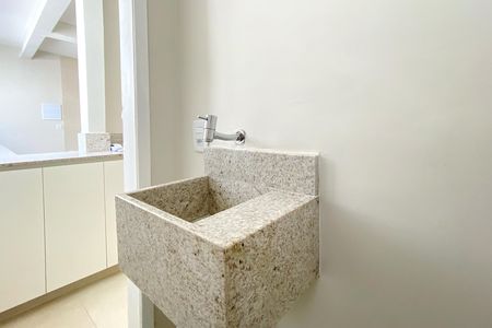 Apartamento à venda com 84m², 3 quartos e 2 vagas Apartamento à venda com 84m², 3 quartos e 2 vagasLavabo da Sala