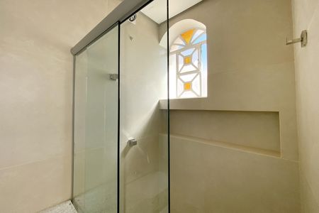 Apartamento à venda com 84m², 3 quartos e 2 vagas Apartamento à venda com 84m², 3 quartos e 2 vagasBanheiro da Suíte 1