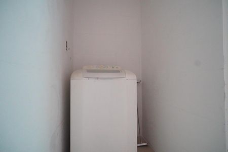 Área de serviço  de apartamento à venda com 2 quartos, 40m² em Humaitá, Porto Alegre