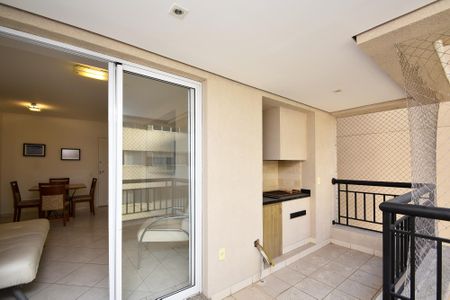 varanda churrasqueira sala de estar de apartamento para alugar com 2 quartos, 78m² em Paraíso, São Paulo