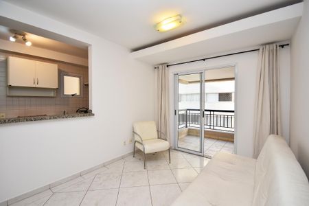 sala de estar de apartamento para alugar com 2 quartos, 78m² em Paraíso, São Paulo