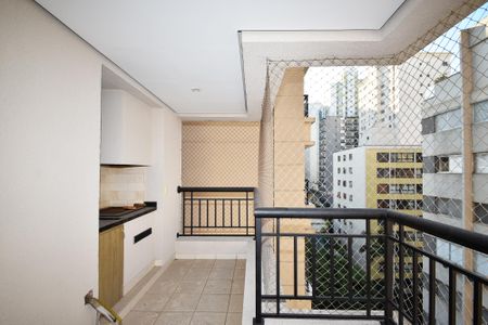 varanda churrasqueira sala de estar de apartamento para alugar com 2 quartos, 78m² em Paraíso, São Paulo