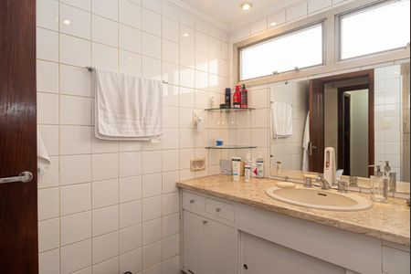 Apartamento à venda com 112m², 3 quartos e 1 vaga Apartamento à venda com 112m², 3 quartos e 1 vagaBanheiro da Suíte