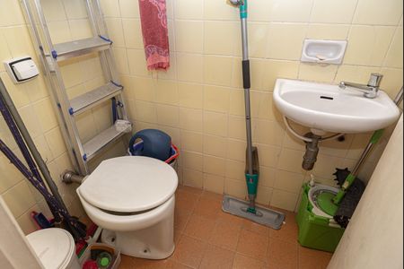 Apartamento à venda com 112m², 3 quartos e 1 vaga Apartamento à venda com 112m², 3 quartos e 1 vagaBanheiro de Serviço