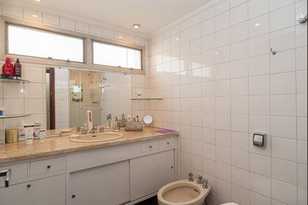 Apartamento à venda com 112m², 3 quartos e 1 vaga Apartamento à venda com 112m², 3 quartos e 1 vagaBanheiro da Suíte