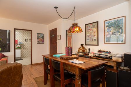 Apartamento à venda com 112m², 3 quartos e 1 vaga Apartamento à venda com 112m², 3 quartos e 1 vagaSala
