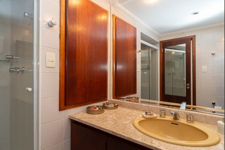 Apartamento à venda com 112m², 3 quartos e 1 vaga Apartamento à venda com 112m², 3 quartos e 1 vagaBanheiro 2
