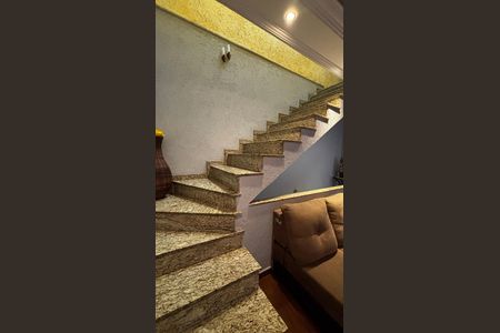 Escada de casa à venda com 4 quartos, 118m² em Parque Capuava, Santo André