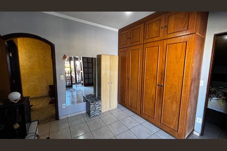 Casa à venda com 118m², 4 quartos e 4 vagas Casa à venda com 118m², 4 quartos e 4 vagasQuarto 3