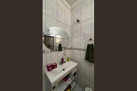Casa à venda com 118m², 4 quartos e 4 vagas Casa à venda com 118m², 4 quartos e 4 vagasBanheiro