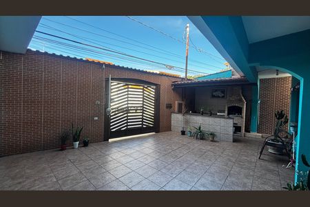 Casa à venda com 118m², 4 quartos e 4 vagas Casa à venda com 118m², 4 quartos e 4 vagasGaragem