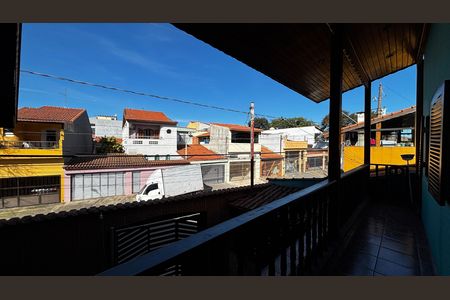 Casa à venda com 118m², 4 quartos e 4 vagas Casa à venda com 118m², 4 quartos e 4 vagasQuarto 3 Varanda