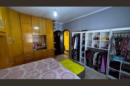 Casa à venda com 118m², 4 quartos e 4 vagas Casa à venda com 118m², 4 quartos e 4 vagasQuarto 2