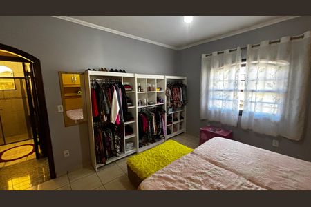 Casa à venda com 118m², 4 quartos e 4 vagas Casa à venda com 118m², 4 quartos e 4 vagasQuarto 2