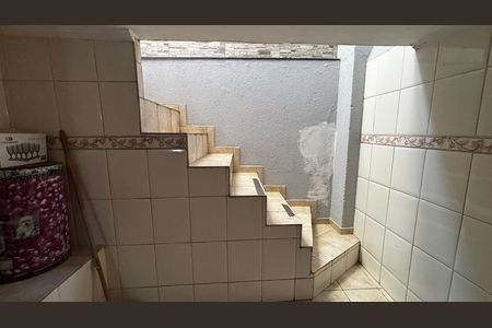 Casa à venda com 118m², 4 quartos e 4 vagas Casa à venda com 118m², 4 quartos e 4 vagasÁrea de Serviço - Porão
