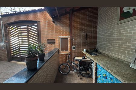 Casa à venda com 118m², 4 quartos e 4 vagas Casa à venda com 118m², 4 quartos e 4 vagasGaragem - Churrasqueira