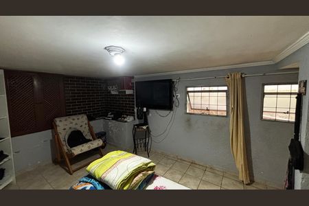 Casa à venda com 118m², 4 quartos e 4 vagas Casa à venda com 118m², 4 quartos e 4 vagasQuarto 1 - Porão