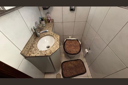 Casa à venda com 118m², 4 quartos e 4 vagas Casa à venda com 118m², 4 quartos e 4 vagasLavabo