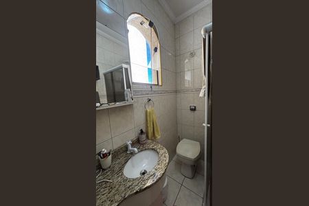 Casa à venda com 118m², 4 quartos e 4 vagas Casa à venda com 118m², 4 quartos e 4 vagasBanheiro da Suíte
