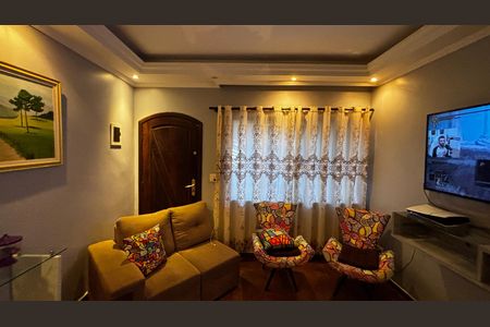 Casa à venda com 118m², 4 quartos e 4 vagas Casa à venda com 118m², 4 quartos e 4 vagasSala