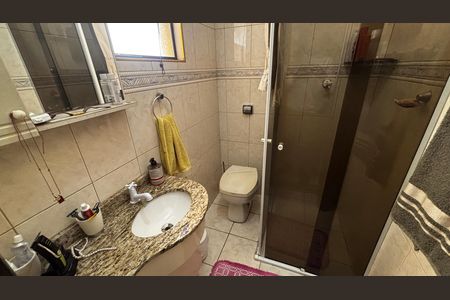 Casa à venda com 118m², 4 quartos e 4 vagas Casa à venda com 118m², 4 quartos e 4 vagasBanheiro da Suíte