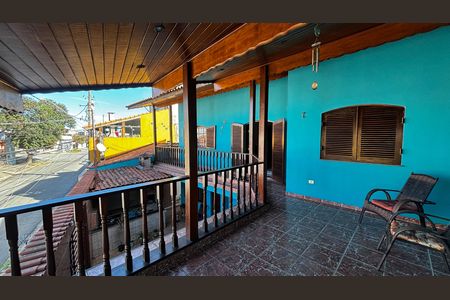 Casa à venda com 118m², 4 quartos e 4 vagas Casa à venda com 118m², 4 quartos e 4 vagasQuarto 3 Varanda