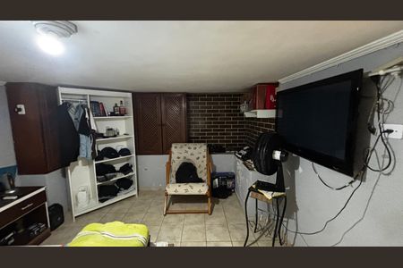 Casa à venda com 118m², 4 quartos e 4 vagas Casa à venda com 118m², 4 quartos e 4 vagasQuarto 1 - Porão