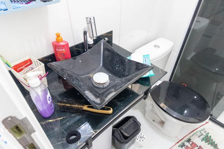 Banheiro de apartamento para alugar com 2 quartos, 47m² em Campo Grande, Rio de Janeiro