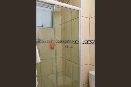 Banheiro social de apartamento à venda com 2 quartos, 45m² em Vila Alpina, São Paulo