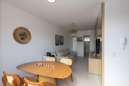 Casa de condomínio à venda com 80m², 2 quartos e 2 vagas Casa de condomínio à venda com 80m², 2 quartos e 2 vagasSala de Jantar