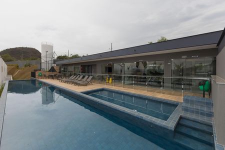 Casa de condomínio à venda com 80m², 2 quartos e 2 vagas Casa de condomínio à venda com 80m², 2 quartos e 2 vagasÁrea comum - Piscina