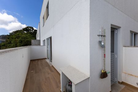 Casa de condomínio à venda com 80m², 2 quartos e 2 vagas Casa de condomínio à venda com 80m², 2 quartos e 2 vagasQuintal