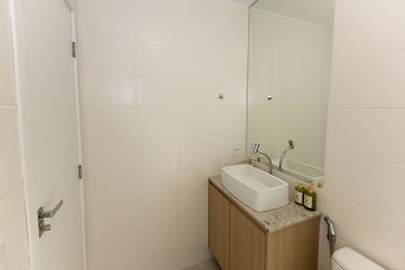 Casa de condomínio à venda com 80m², 2 quartos e 2 vagas Casa de condomínio à venda com 80m², 2 quartos e 2 vagasBanheiro da Suíte 1