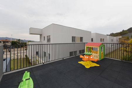 Casa de condomínio à venda com 80m², 2 quartos e 2 vagas Casa de condomínio à venda com 80m², 2 quartos e 2 vagasÁrea comum - Playground