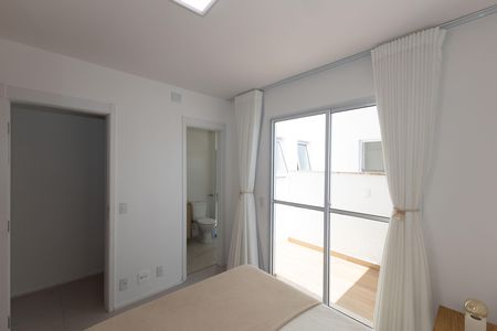 Casa de condomínio à venda com 80m², 2 quartos e 2 vagas Casa de condomínio à venda com 80m², 2 quartos e 2 vagasSuíte 1